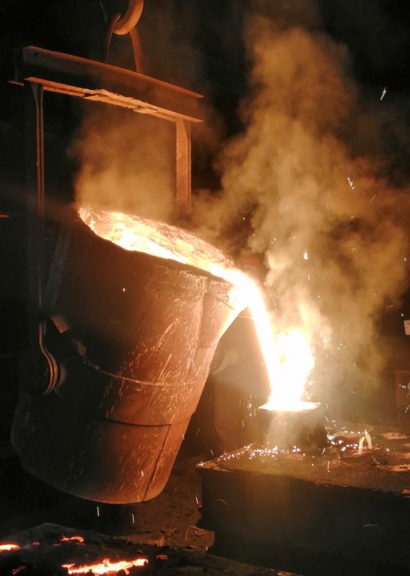 【無錫鑄造廠】25噸打樁機(jī)配套鑄件活塞順利完成澆注 【無錫鑄造廠】25噸打樁機(jī)配套鑄件活塞順利完成澆注